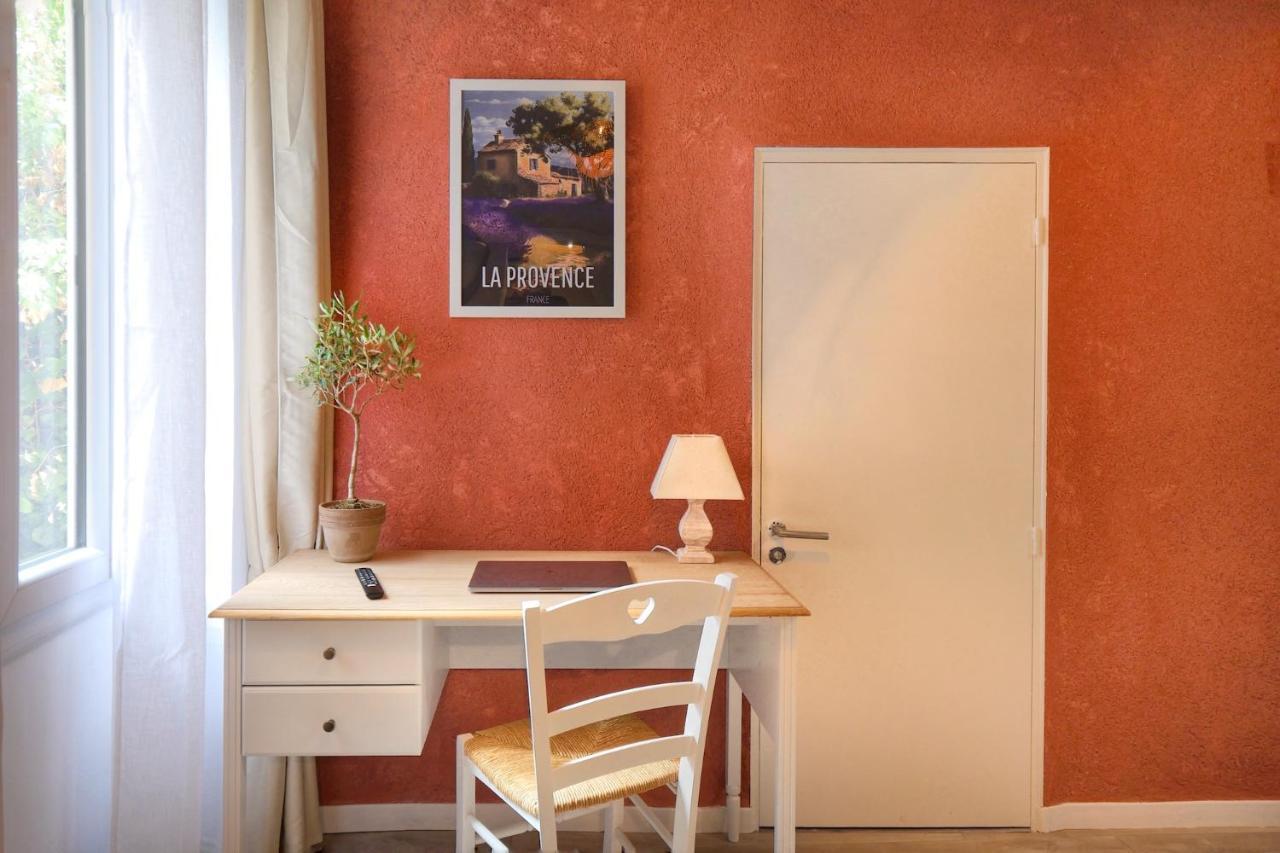 Appartements Premium En Hyper Centre Ville Brignoles Exterior foto